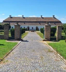 Zichy- (kis-) kastély