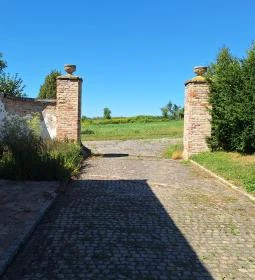 Zichy- (kis-) kastély