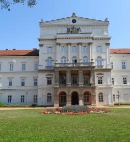 Ciszterci Látogatóközpont