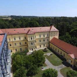 Ciszterci Látogatóközpont Zirc - Külső kép