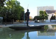 Zounok Ispán szobra Szolnok