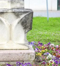 Zsámbék-Wettenberg emlékoszlop