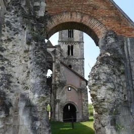 Zsámbéki Romtemplom és Kőtár Zsámbék - Külső kép