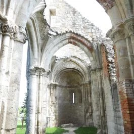 Zsámbéki Romtemplom és Kőtár Zsámbék - Belső