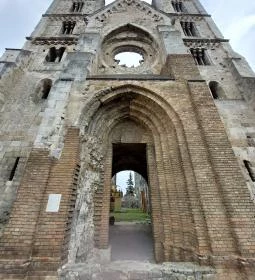 Zsámbéki Romtemplom és Kőtár