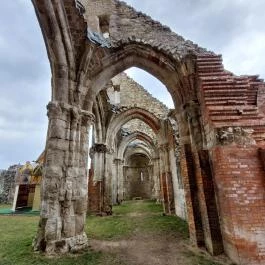 Zsámbéki Romtemplom és Kőtár Zsámbék - Belső