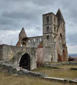 Zsámbéki Romtemplom és Kőtár
