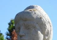 Zuhanyzó nő Siófok