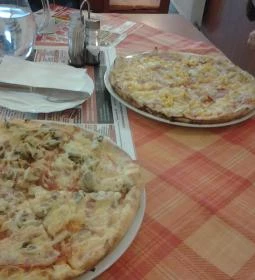König Pizza Eger