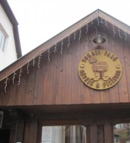 Tokaji Faló Kávézó & Pizzéria