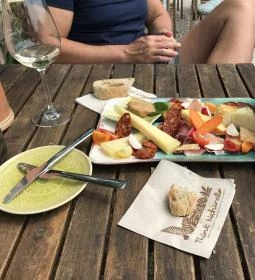 Csendes Dűlő Borterasz