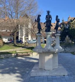 Négy Évszak szoborcsoport