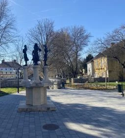 Négy Évszak szoborcsoport