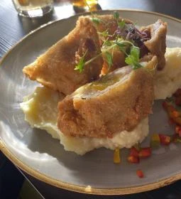 Premier Restaurant & Cafe