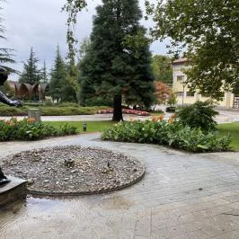 Zalakarosi Vízbelépő lány szobra, Zalakaros - Egyéb