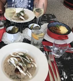 Zománc Bisztrócska