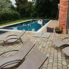 Royal Club Hotel, Visegrád - Medence/kert