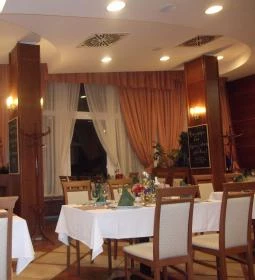 Amstel Hattyú Fogadó