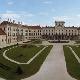 Esterházy Kastélyszálló Fertőd - Külső kép