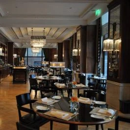 Four Seasons Hotel Budapest - Vendéglátás