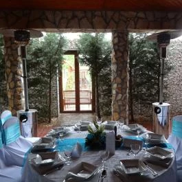 Holdfény Étterem Veresegyház - Külső kép