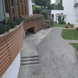 NaturMed Hotel Carbona Hévíz - Medence/kert