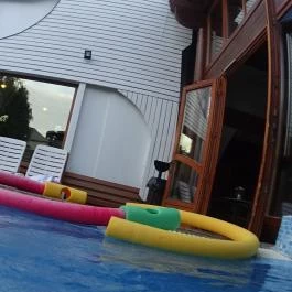 NaturMed Hotel Carbona Hévíz - Medence/kert