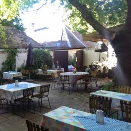 Korona Étterem Szentendre - Külső kép