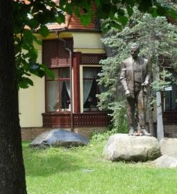 Krúdy Étterem (Villa Hotel)