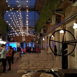 Mazel Tov Budapest - Belső