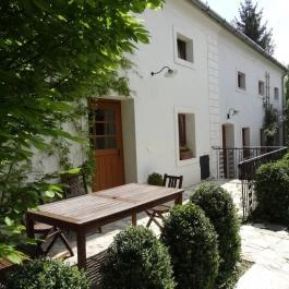 Sárffy Uradalmi Vendégház, Dörgicse - Medence/kert