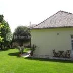 Sárffy Uradalmi Vendégház Dörgicse - Medence/kert