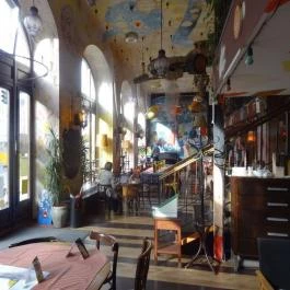 Szatyor Bár & Galéria, Budapest - Belső
