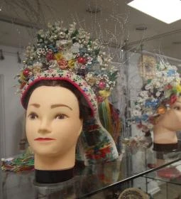 Kaláris Viselettár