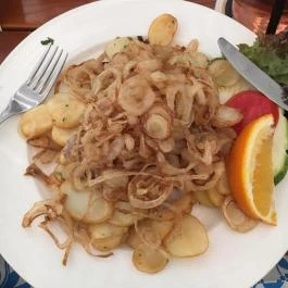 Öreg Favágó Kocsmája Tarján - Étel/ital