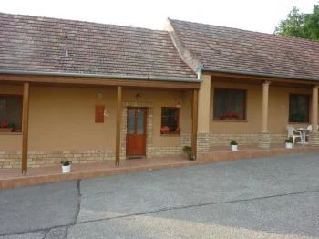 Viktória Apartmanház Szendehely