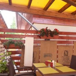 Port A/B, Balatonmáriafürdő - Belső