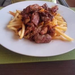 Port A/B, Balatonmáriafürdő - Étel/ital