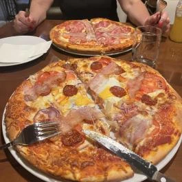 Pizza Via Debrecen - Étel/ital