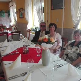 Vendéglő a Három Tölgyfához Tatabánya - Egyéb