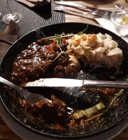 HBH Bajor Sörház & Étterem