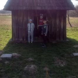 Csinyálóház Velemér - Külső kép