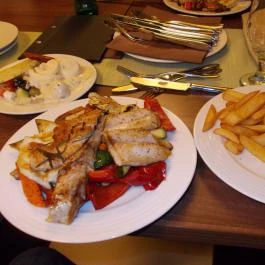 Historia Hangvilla Étterem, Kávézó & Rendezvényközpont, Veszprém - Étel/ital