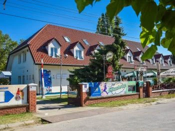 Ferde Fenyő Étterem Zamárdi