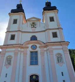 Fogadó a Kóbor Macskához