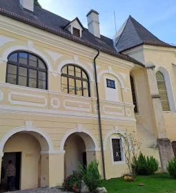 Fogadó a Kóbor Macskához