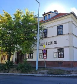 Kóbor Macska Fogadó