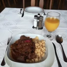 Sárga Csikó Étterem és Panzió Bácsalmás - Étel/ital