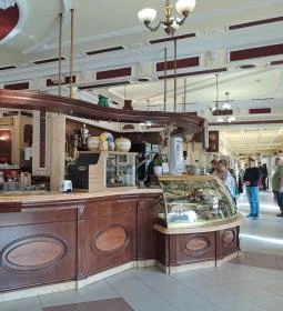 Szent Korona Cukrászda