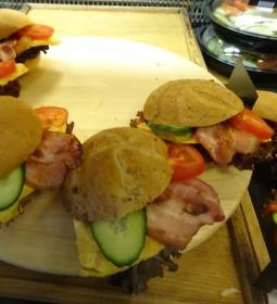 10 Minutes Bistro & Cafe